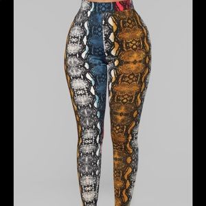 Fashionnova leggings.
